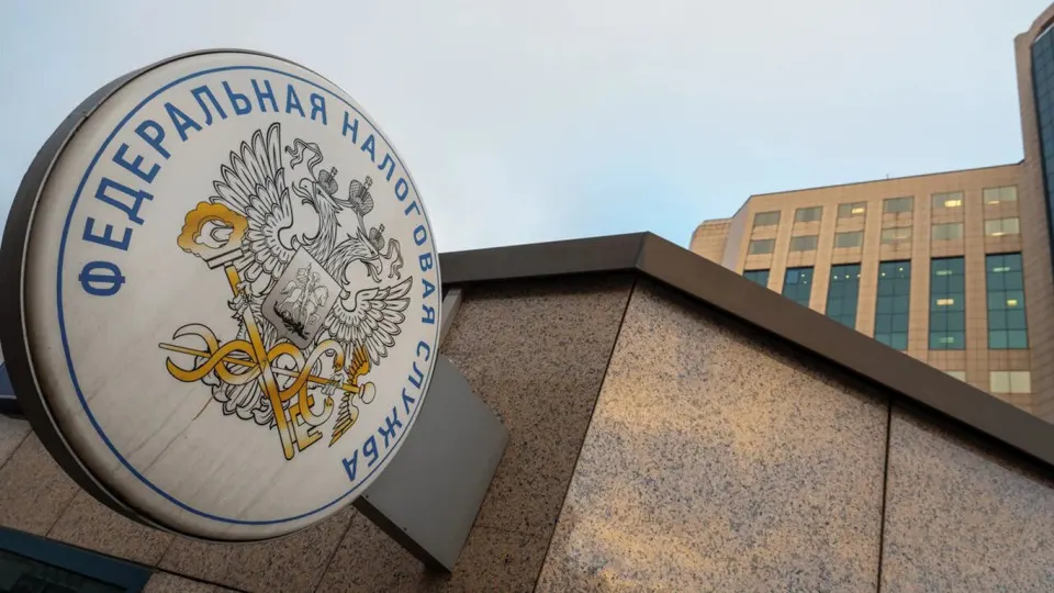 Налоговые поступления от малого бизнеса и самозанятых на специальных режимах в первом квартале 2026 года снизились более чем на 20% год к году, несмотря на повышение НДС и отмену льгот по страховым взносам.