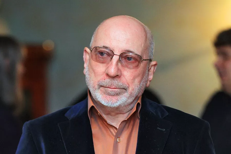 Минюст дополнительно включил в реестр «иностранных агентов» режиссёров Юрия Мамина и Юрия Теплякова, активистку Наталью Касимову (Гоголеву), проекты «Слова вне себя» и «Антиимперский блок народов», а также связанные с экс-мэром Плёса Алексеем Шевцовым компании «Торговые инвестиции» и «Яшма».