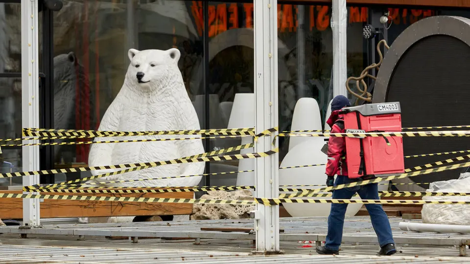 Изменения в Налоговом кодексе и рост ставок привели к падению рентабельности малого бизнеса: по опросам, значительная доля организаций ушла в убытки, многие лишились доступа к кредитам и сократили горизонты планирования.