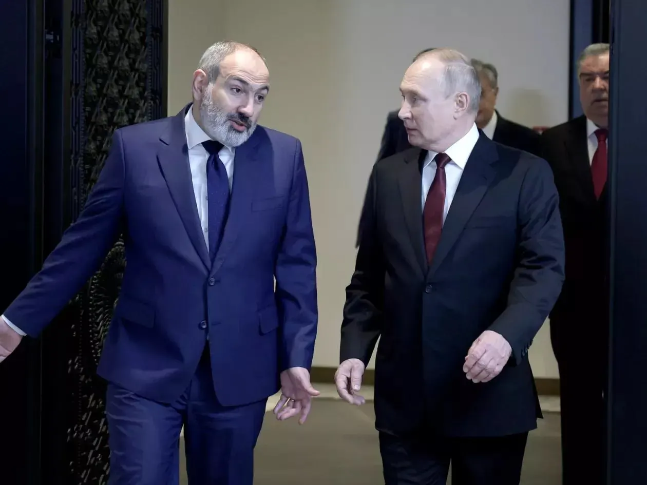 Премьер-министр Армении Никол Пашинян заявил, что Ереван не станет вводить антироссийские санкции Евросоюза, но и не будет предпринимать шагов по их обходу.