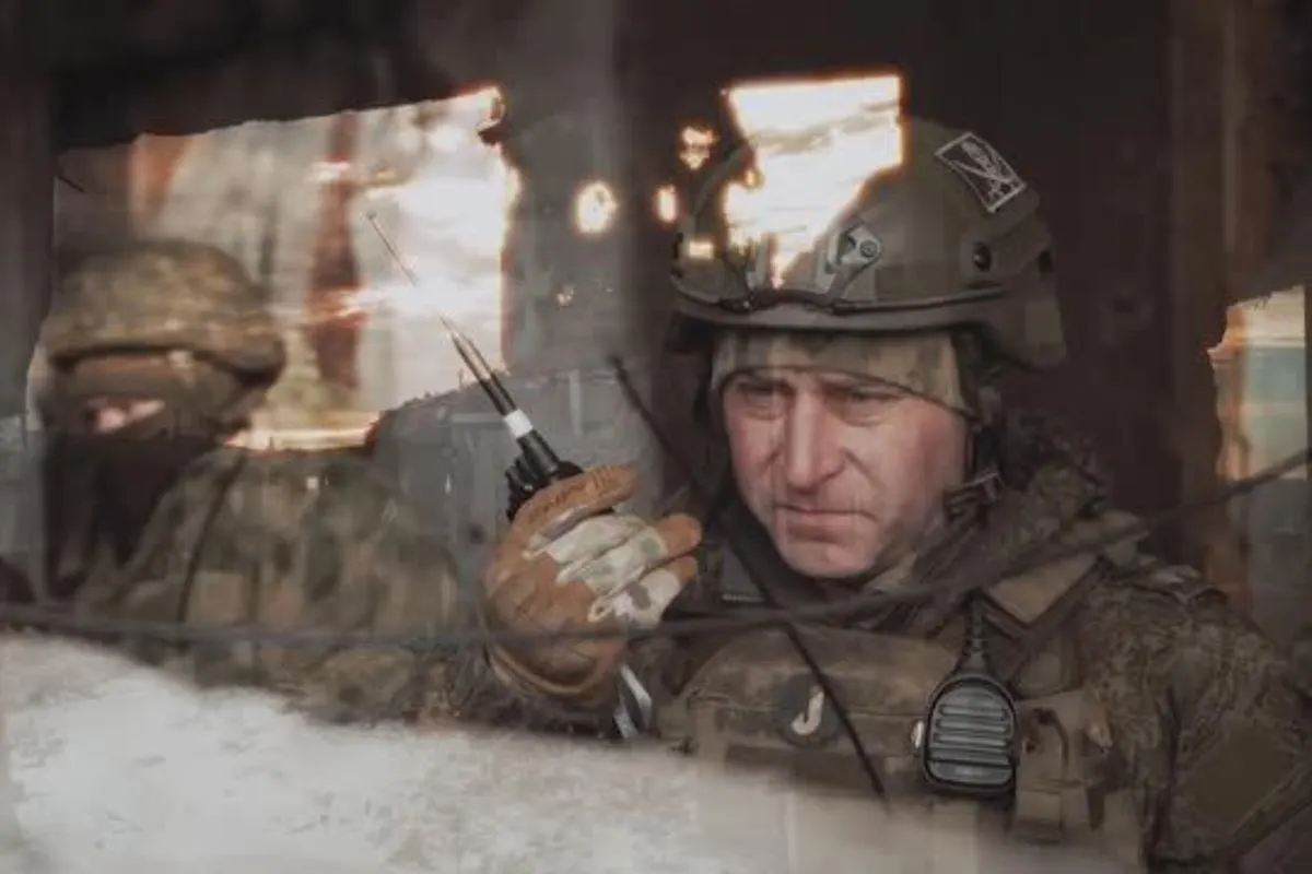 Перед назначением Александра Шуваева сообщали, что он ранее командовал 1-й Славянской бригадой ДНР. Ряд публикаций и каналов обвиняют бригаду в отправке бойцов на плохо подготовленные штурмы и в использовании заградотрядов против мобилизованных.