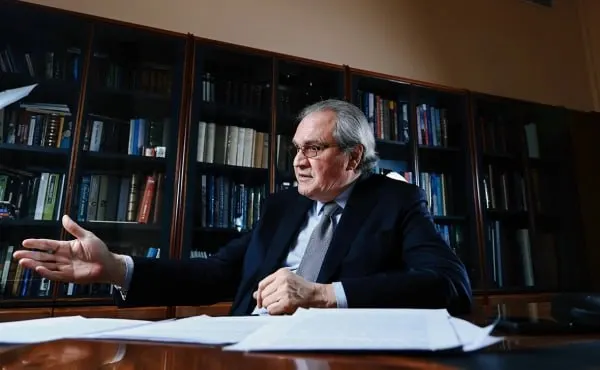 Глава СПЧ Валерий Фадеев заявил, что признание зарубежных университетов «нежелательными» не запрещает изучение их научных работ; при сомнениях он посоветовал учёным обращаться за консультацией в ФСБ.