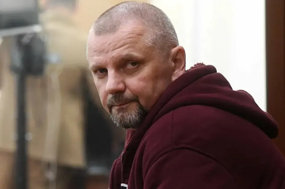 Николай Мистрюков получил 7 лет и штраф 2 млн рублей по делу о заказных убийствах и участии в преступном сообществе. По данным суда, к моменту кассации назначенный срок уже был полностью зачтён за время в СИЗО и под домашним арестом.