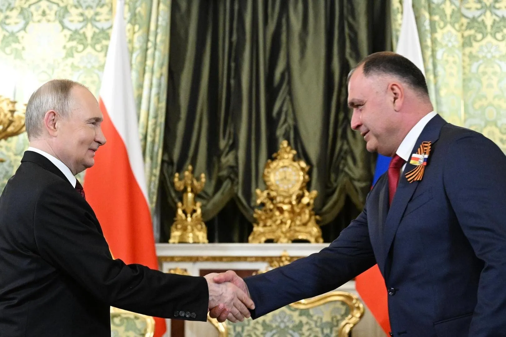 Президент внес в нижнюю палату законопроект о ратификации соглашения с Южной Осетией: стороны планируют синхронизацию законодательства, создание единого экономического пространства и свободное перемещение людей, товаров и капитала; документ направлен на ратификацию.