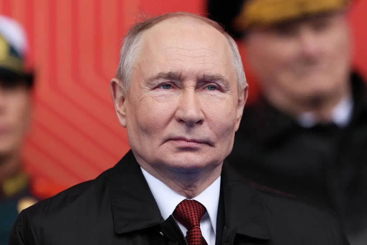 Указ вводит особую процедуру подачи заявлений в российское гражданство для совершеннолетних иностранцев и лиц без гражданства, постоянно проживающих в Приднестровье; документы будут принимать российские консульства и диппредставительства.