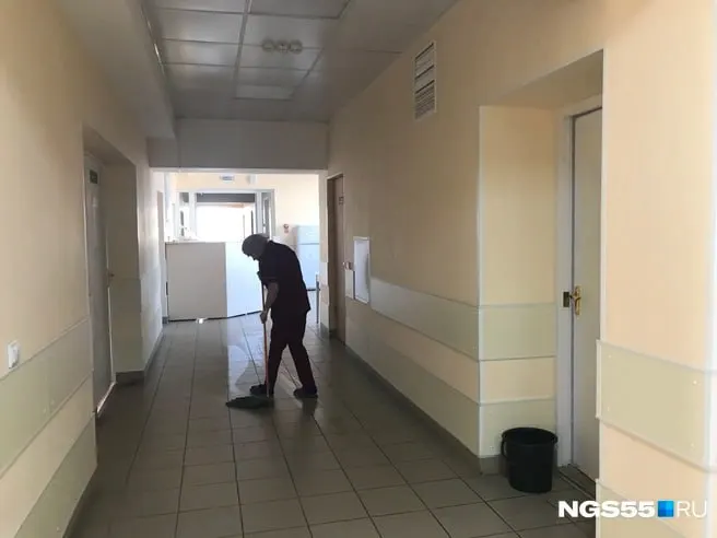 Минтруд Приморского края инициировал внеплановую специальную оценку условий труда в доме‑интернате для престарелых и инвалидов после заключения государственной экспертизы о нарушениях; проверка начнётся 4 июля 2026 года.