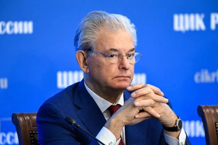 Зампредседателя ЦИК сообщил о планах тестирования и масштабирования электронных списков вне Москвы; конкретные регионы пока не названы. Технология вызывает споры из‑за вопросов прозрачности и доступа наблюдателей.
