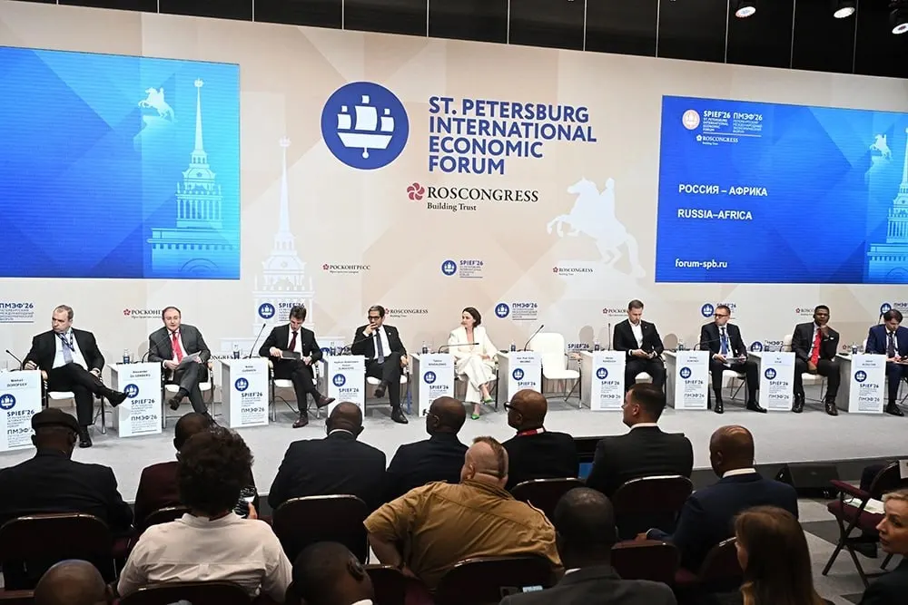 На Петербургском экономическом форуме обсудили рост торгового оборота и проекты по энергетике и цифровизации. Третий саммит Россия—Африка намечен на 28–29 октября в Москве.