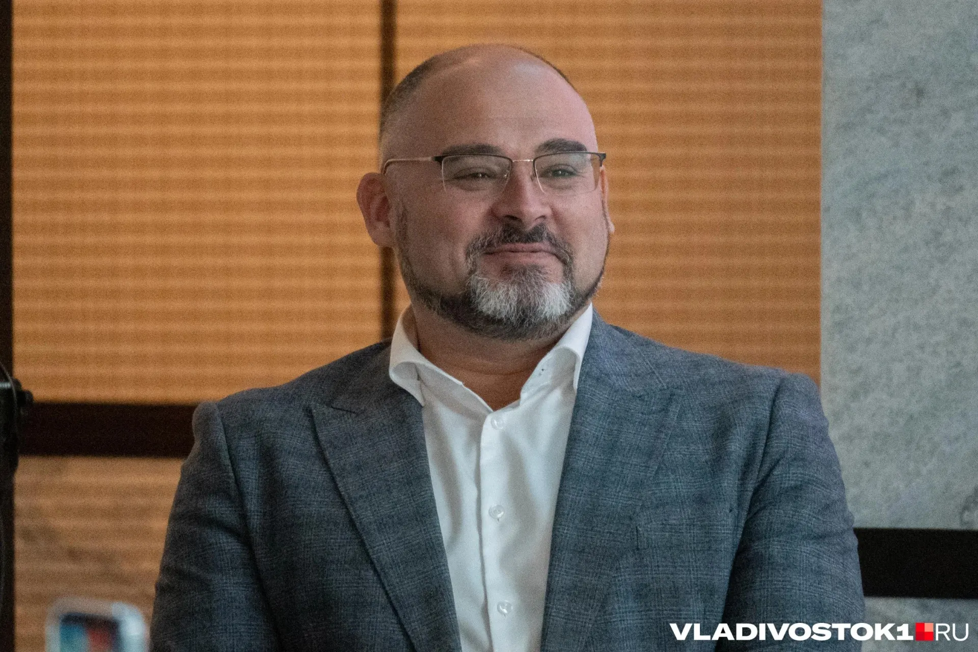 Региональное отделение партии предложило губернатору Приморья кандидатуру Шестакова. Срок его полномочий истекает 5 августа; за время работы утверждён мастер‑план с 200 мероприятиями на сумму более 9 млрд рублей.