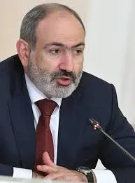 Премьер-министр Армении пообещал компенсировать убытки производителей, столкнувшихся с препятствиями при поставках в Россию, а также помочь повысить качество продукции и искать альтернативные рынки сбыта.
