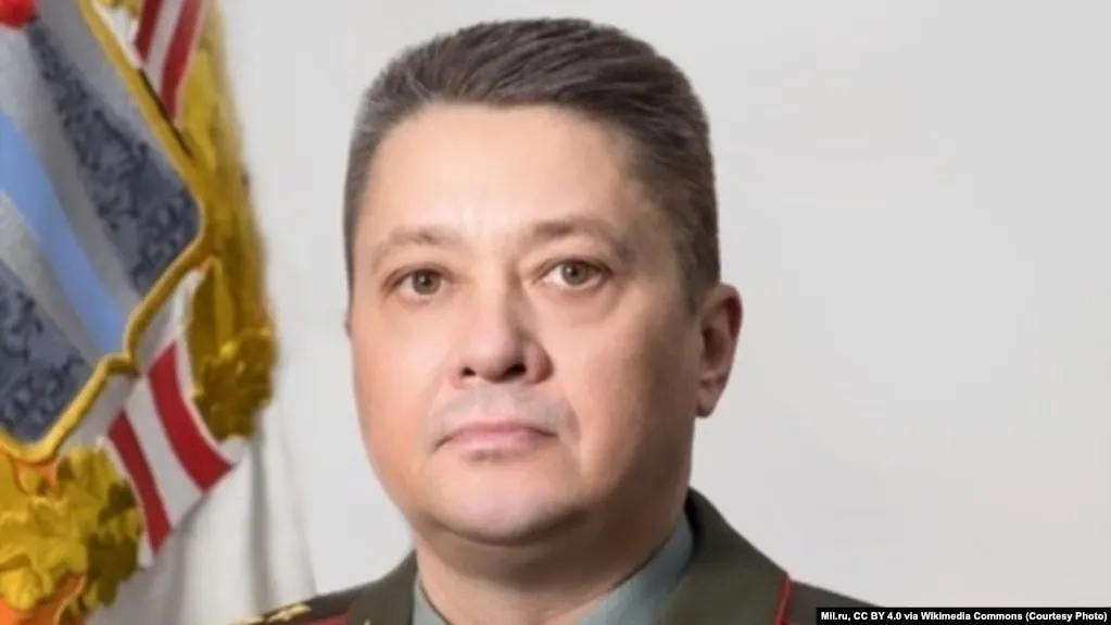 Минобороны официально объявило, что генерал-полковник Александр Чайко назначен главнокомандующим Воздушно-космических сил. Ранее о возможном назначении сообщали отдельные источники; формальное подтверждение появилось в биографии на сайте ведомства.