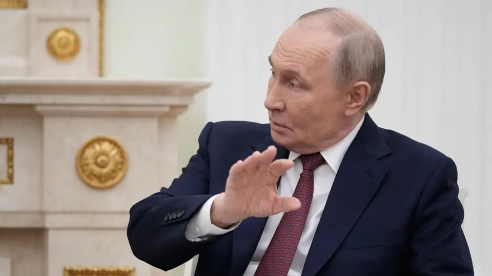 С 2022 года усилилась волна национализаций: у частных владельцев изымают активы на триллионы рублей. Крупные бизнесмены пытаются смягчить ситуацию пожертвованиями, но контроль со стороны власти сохраняется.