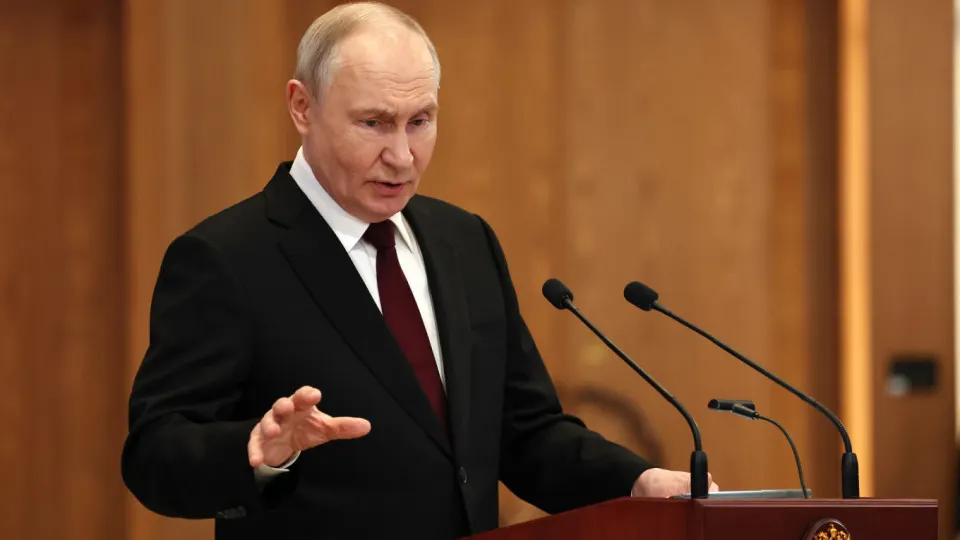 Президент заявил, что Россия нанесёт ответные удары по европейским территориям, если с них будут запускать беспилотники по российским целям; также он назвал волны атак попыткой «раскачать» общество и заявил об отсутствии предпосылок для мирных переговоров.