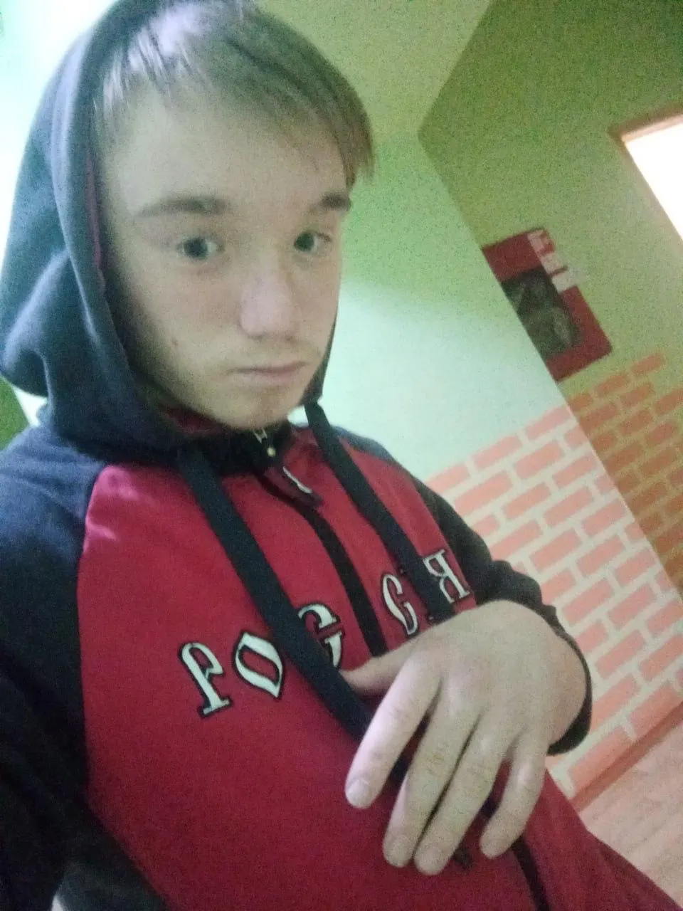 20-летний Владимир Алалыкин, приёмный сын политзаключённой из Бурятии Натальи Филоновой, погиб в ДТП. Похороны прошли 18 июня в посёлке Новопавловка в Забайкальском крае.