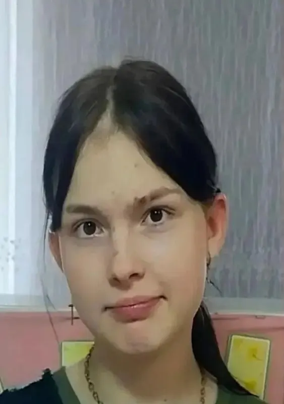 14‑летняя воспитанница социально‑реабилитационного центра ушла и не вернулась: опубликованы приметы и номера телефонов для сообщений.