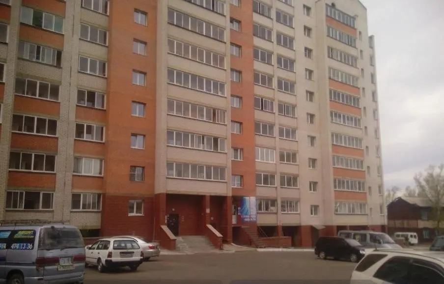 В Чите удар молнии лишил работы лифты в пяти подъездах 14‑этажного дома. Ремонтники уже проводят восстановительные работы, сроки не названы.
