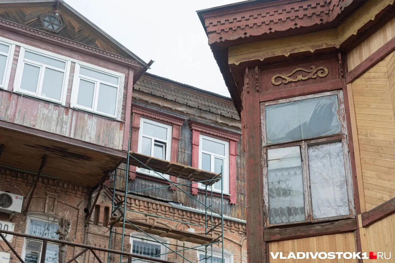 Суд отменил приказ инспекции и обязал внести изменения в документацию — дом 1887 года, связанный с вице‑адмиралом Н. Р. Греве, получил статус выявленного объекта, что затрудняет снос под строительство нового ЖК.