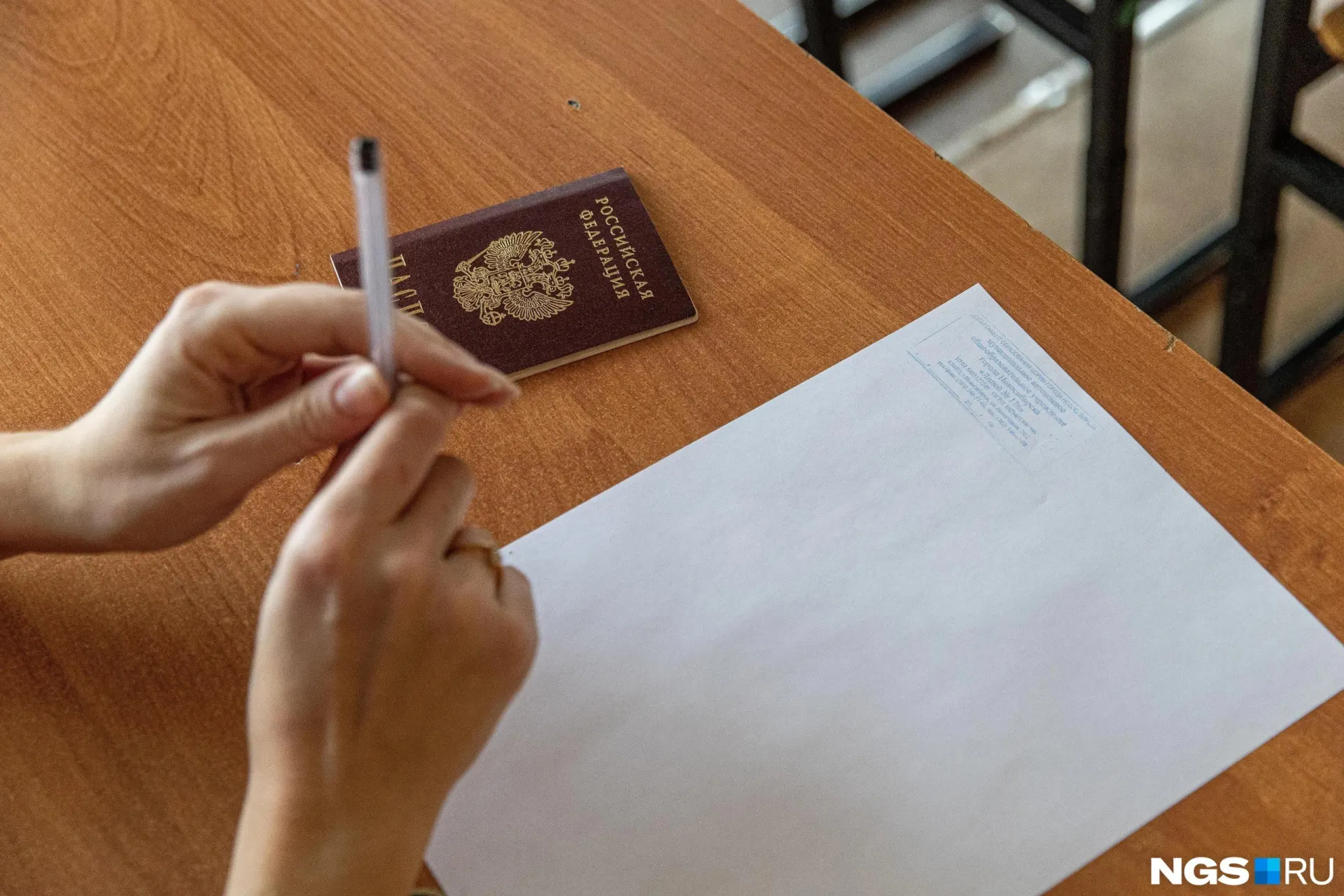 Онлайн‑школа, где он готовился, вручила выпускнику Артему Шунтову денежное поощрение в 10 миллионов рублей. Ранее в школе говорили о намерении подарить ему автомобиль, но модель не уточняли.