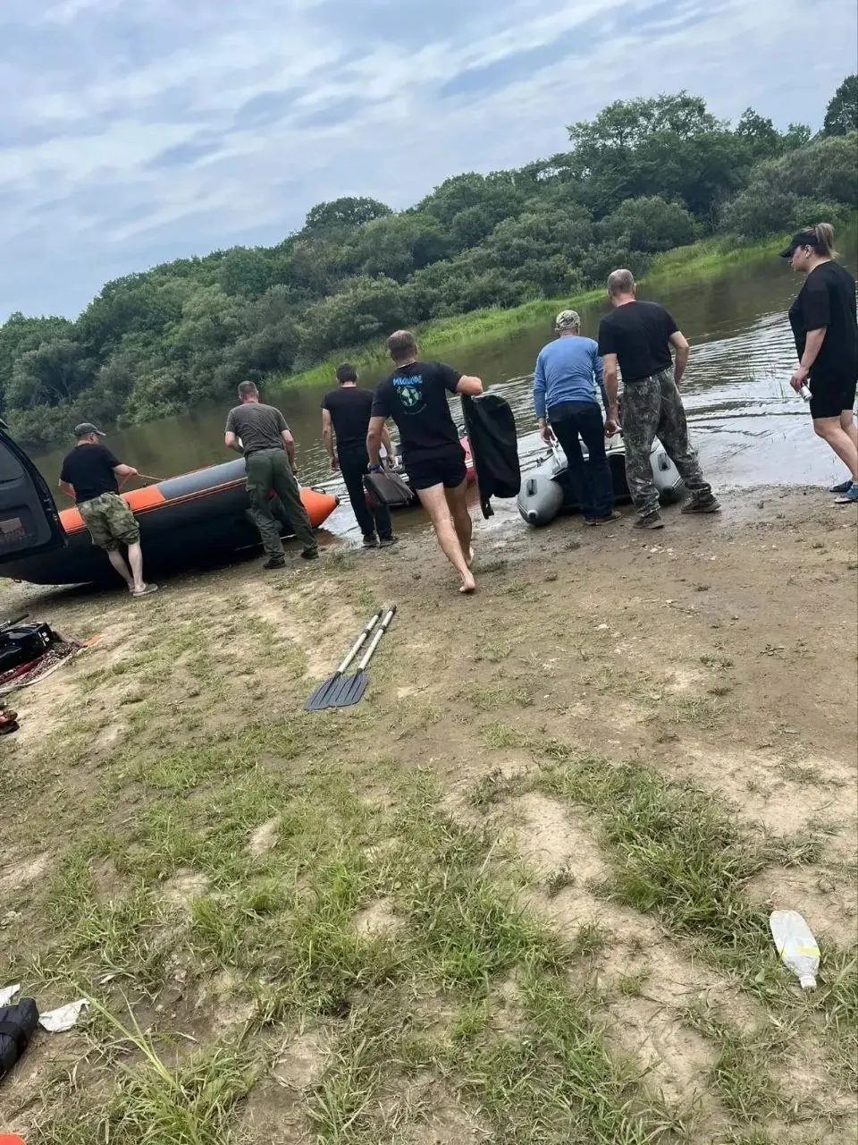 В Кировском районе Приморья после нескольких дней поисков спасатели обнаружили тело 11-летнего ребёнка и передали его полиции.