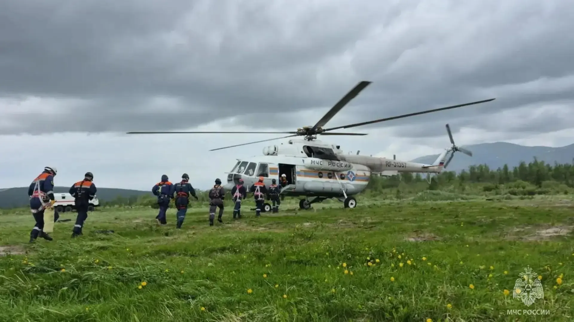 Пятеро участников сплава не вернулись в срок. К поискам в Магаданской области привлечены спасатели и авиация, подробности выясняются.