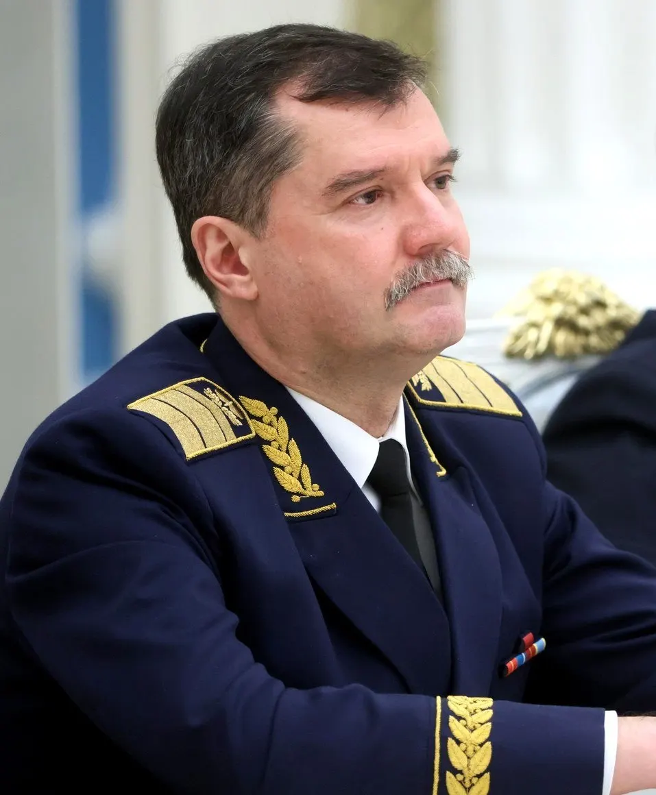 Следствие подозревает Александра Нерадько в участии в особо крупном мошенничестве организованной группой; утверждается, что действия обвиняемых нанесли серьёзный ущерб бюджету.