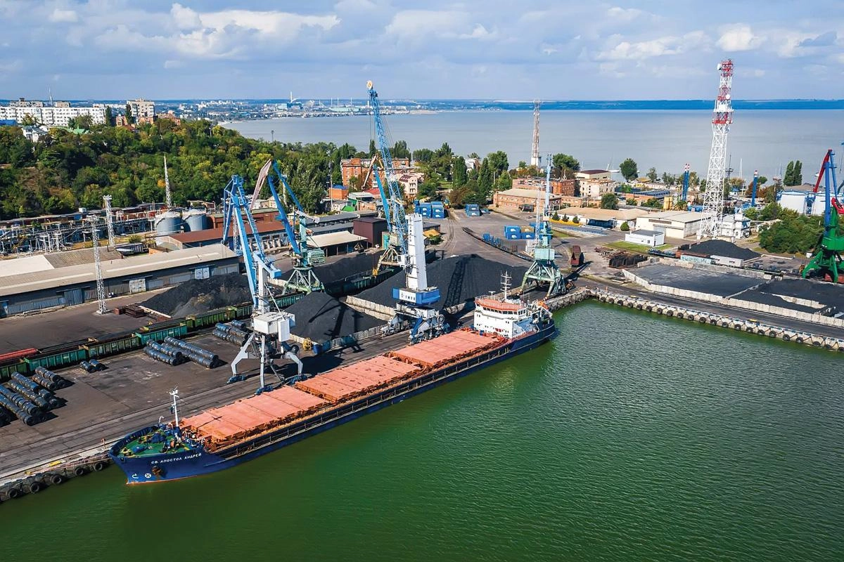 Из‑за атак беспилотников отгрузка из портов Азовского моря приостановлена, власти предлагают покрыть до 90% затрат на перевозку зерна из Ростовской области в черноморские и балтийские порты.