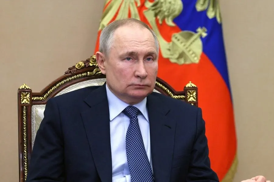 По словам пресс‑секретаря Кремля Дмитрия Пескова, Владимир Путин отверг предложение заморозить конфликт и заявил, что остановка боевых действий возможна лишь после выполнения российскими силами поставленных задач.