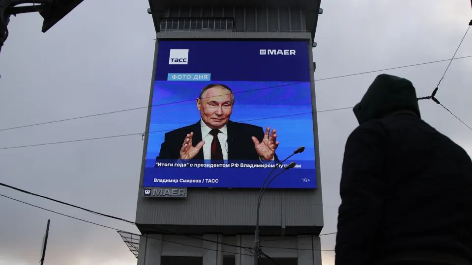 По итогам первого полугодия 2026 года ВВП России увеличился на 0,3%. Военный сектор всё ещё даёт рост, тогда как производство в гражданских отраслях сокращается, а прогнозы на год сводятся к нулю.