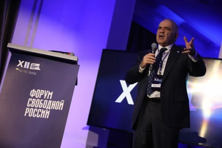 Совет Форума считает выборы фарсом и отмечает попытки создать видимость конкуренции, затрагивая тему оккупированных территорий и кампаний вокруг партии «Яблоко».