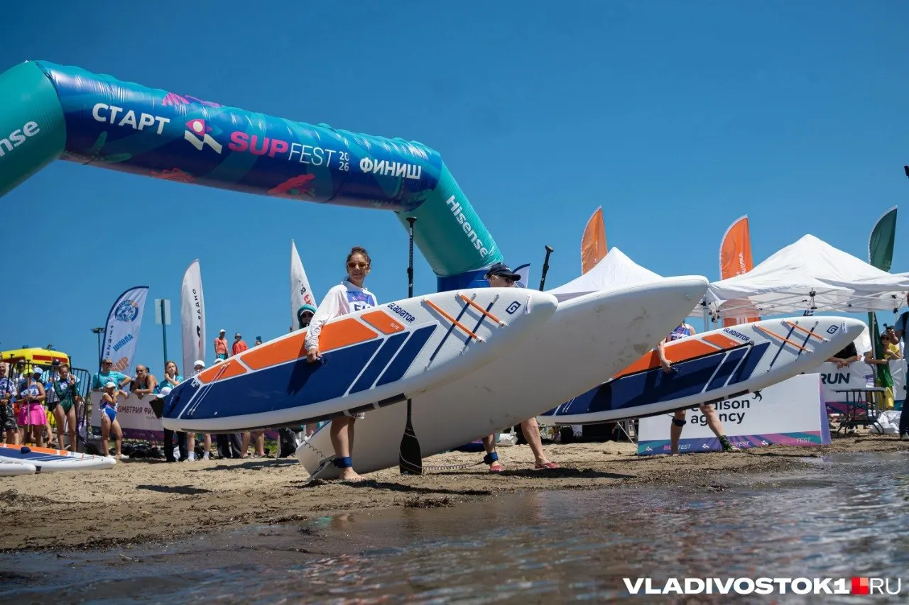 На берегу Патрокла состоялся третий фестиваль SUP FEST: море, спорт и развлекательная программа привлекли поклонников пляжных дисциплин.