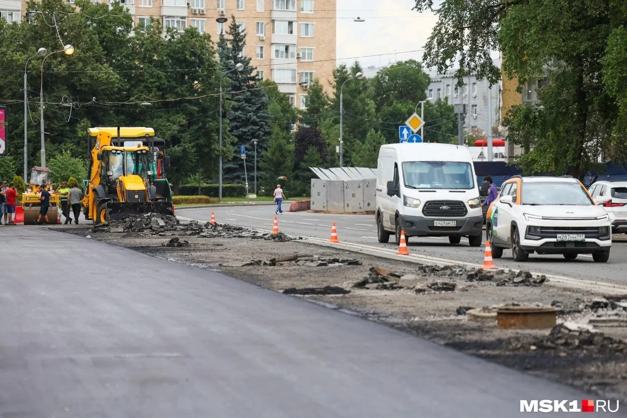 Город запустил тендер на ремонт дорожной сети, разработку проекта организации движения и согласование с ГИБДД в пяти районах.