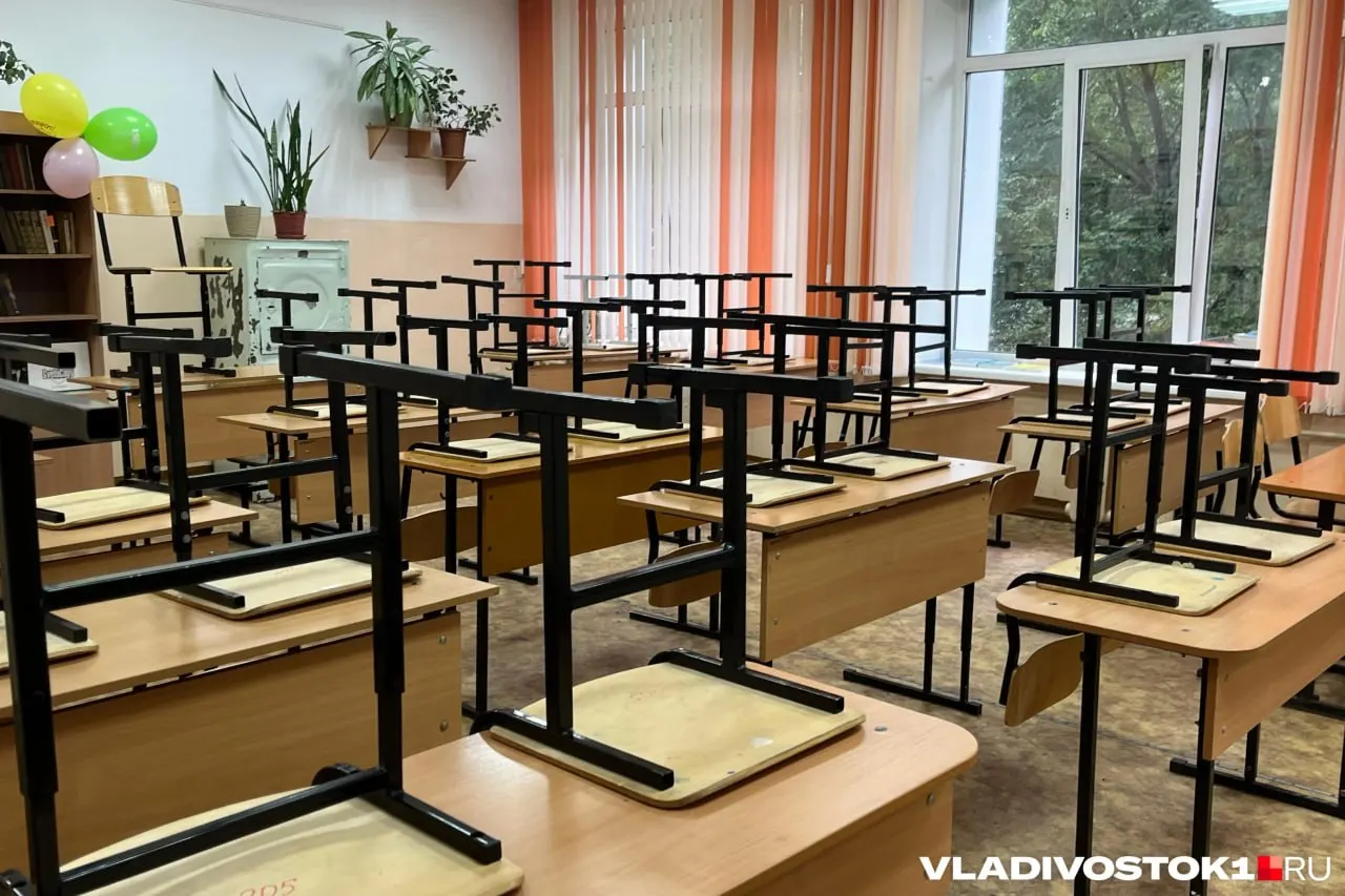 На начало учебного года 2025/2026 в регионе работали 20,9 тыс. педагогических работников; уволились 2,5 тыс., из них 1,1 тыс. по собственному желанию.