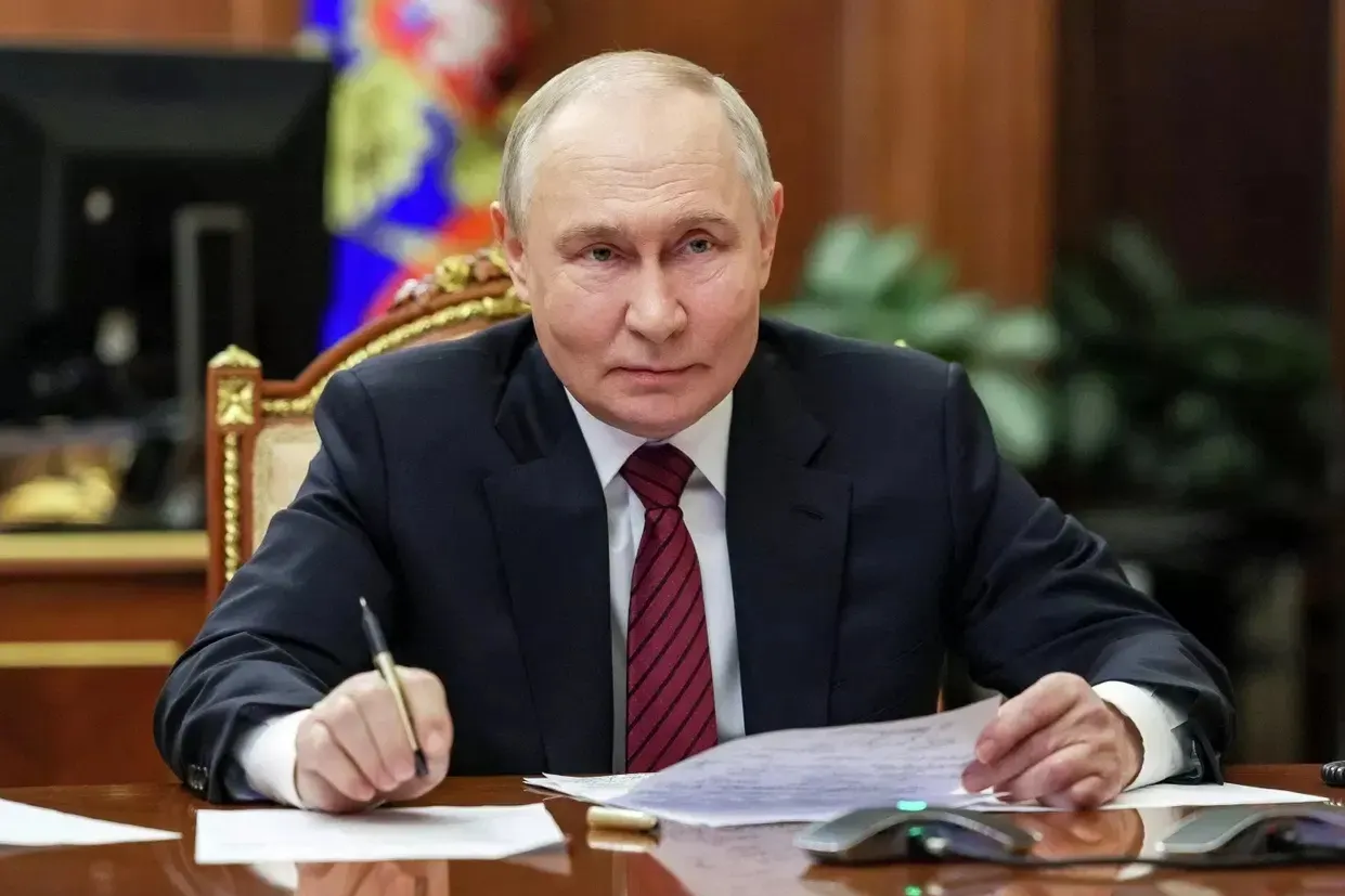 За восемь месяцев 2026 года поступления от бизнеса в бюджет достигли 383,69 млрд рублей — рекордный уровень.