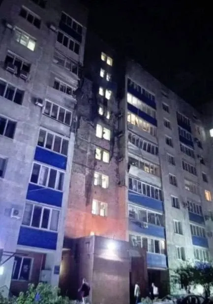 Минобороны заявило об уничтожении 516 дронов над регионами страны за ночь; Москва сообщила, что часть летела на столицу и была сбита. Пострадавших нет.
