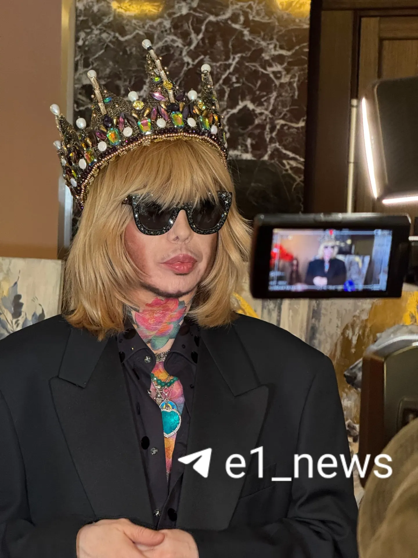 В культурном центре «Урал» состоялся фестиваль моды, собравший дизайнеров со всей страны; участников насчитывалось более 350 человек. Главной звездой стал Сергей Зверев, фестиваль подчеркнул поддержку российского производства.