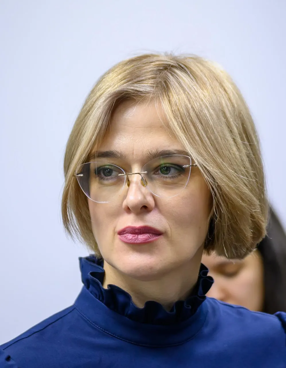 Спустя три месяца после ухода с должности Виктория Бессонова стала сотрудницей горнодобывающей компании «Мангазея Майнинг», а на расширенном совещании округа выступила в роли советника компании.