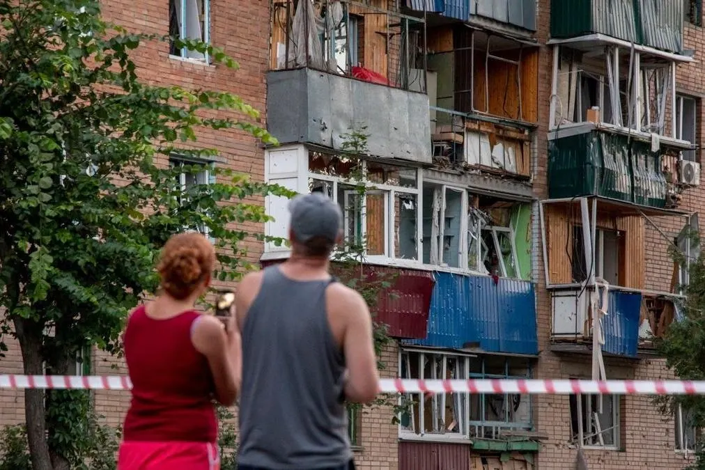 Ограничения на распространение сведений о применении БПЛА и их последствиях распространяются на подавляющее число субъектов страны; в Амурской области ограничения ужесточены и продолжают распространяться по регионам ДФО и дальше.