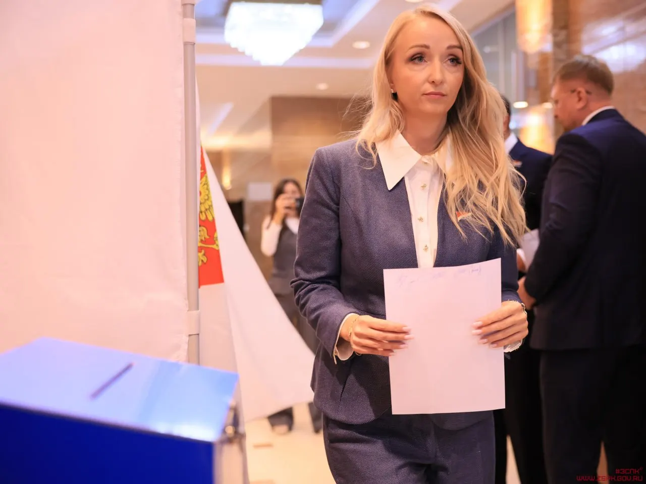 Кандидатуру Жанны Гудковой выдвинула фракция «Единая Россия»; она займет место в Совете Федерации, сменив бывшего сенатора Людмилу Талабаеву.
