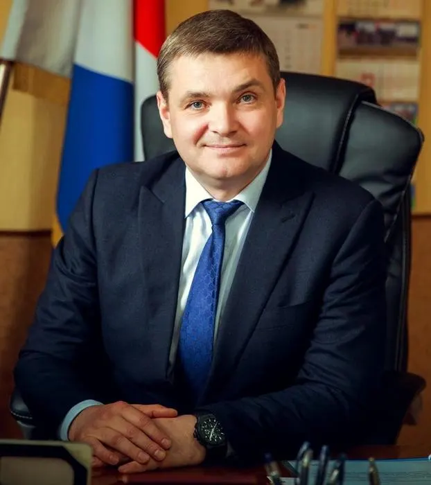 Евгений Корж перейдёт в краевое правительство и будет курировать строительство, транспорт и дорожное хозяйство.