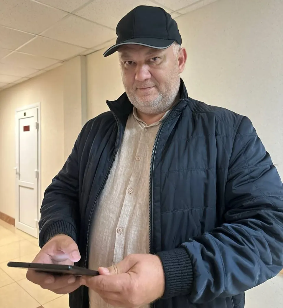 Суд в Приморье вынес штраф активисту за публикацию 2020 года в поддержку губернатора Фургала; дело затрагивает экстремистскую символику и движение, признанное экстремистским.