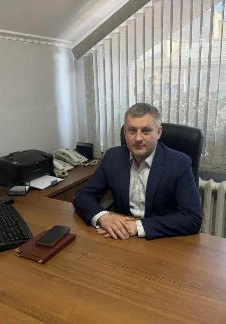 Дмитрий Лукьяненко ушёл с должности спустя полгода после назначения; ранее возглавлял направление в Корпорации развития Забайкалья и имел опыт в спортивной области.
